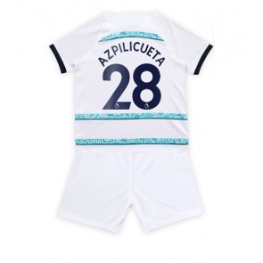 Chelsea Cesar Azpilicueta #28 kläder Barn 2022-23 Bortatröja Kortärmad (+ korta byxor)